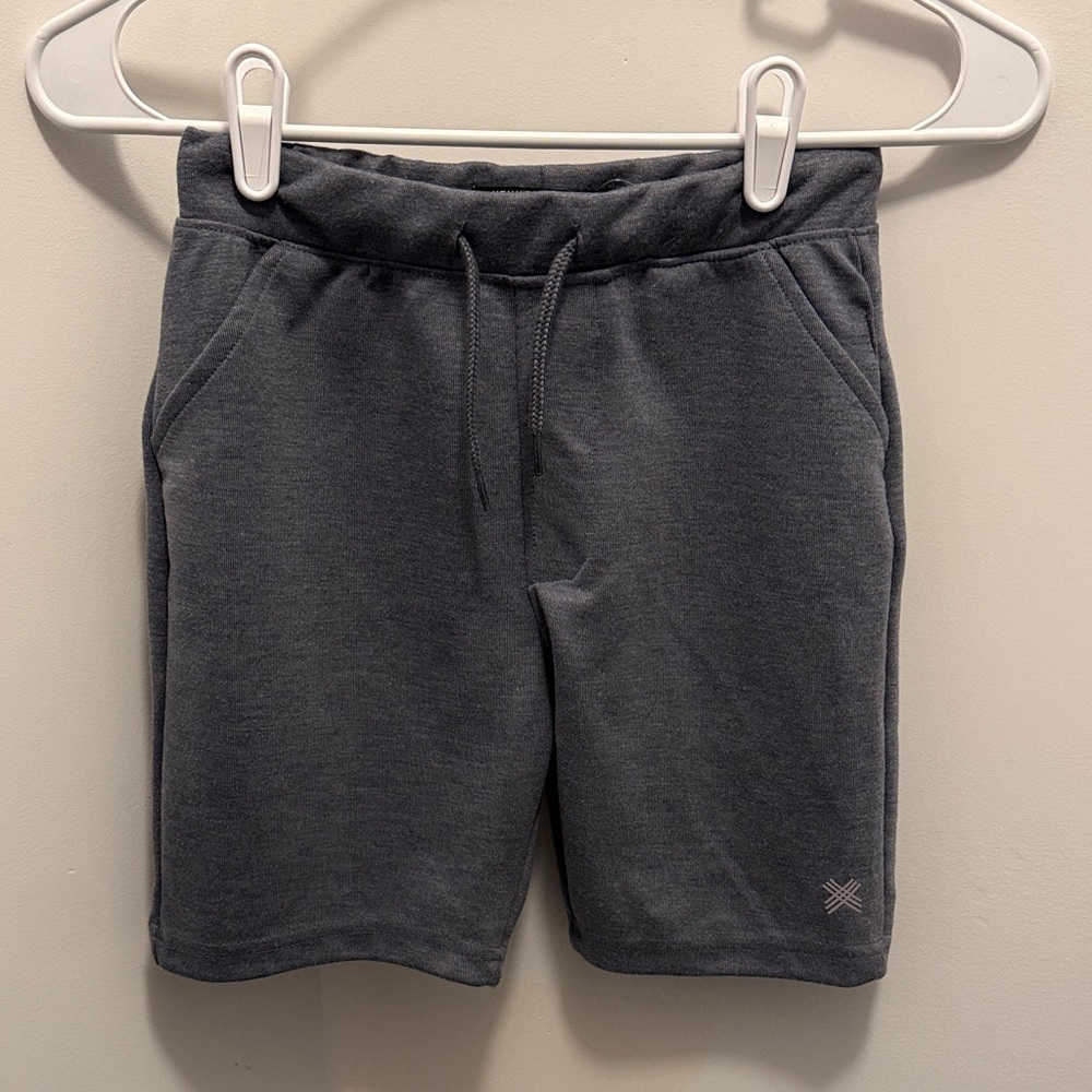 Kenneth Cole NWOT Grey/Blue Casual Shorts Boys Size 10